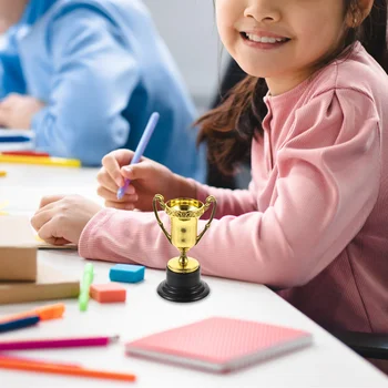 12 Vnt Vaikų Trofėjus Mini Modelis Mažas Prizas Taurės Vaikai Apdovanoti Žaislas Sporto Žaislai Mergaitėms, Plastikiniai Namų Darbalaukio Dekoras