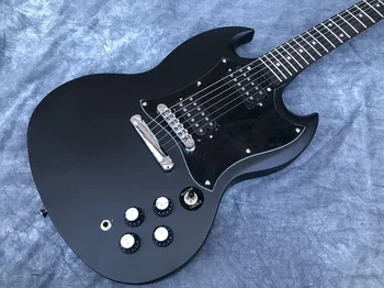 Custom classic elektrinė gitara, raudonmedžio kūno, juoda matinė kūno gitara